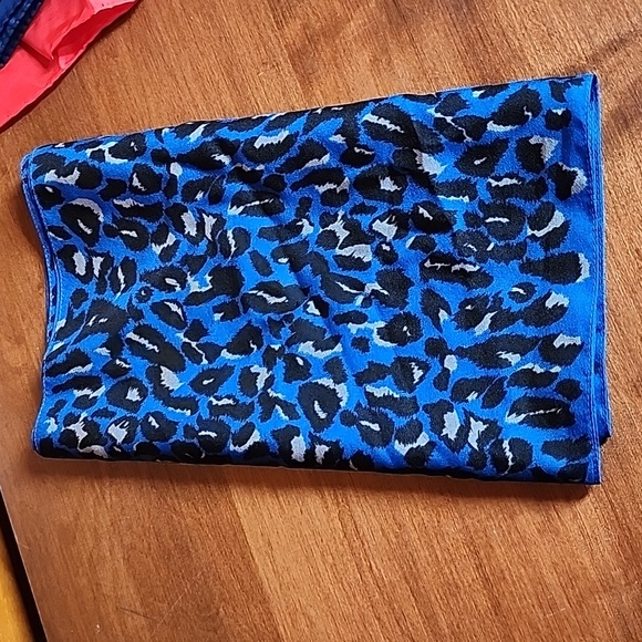 ⚡️5 For $10⚡️Retro scarf lot leopard print, polka dots, red - Picture 4 of 5